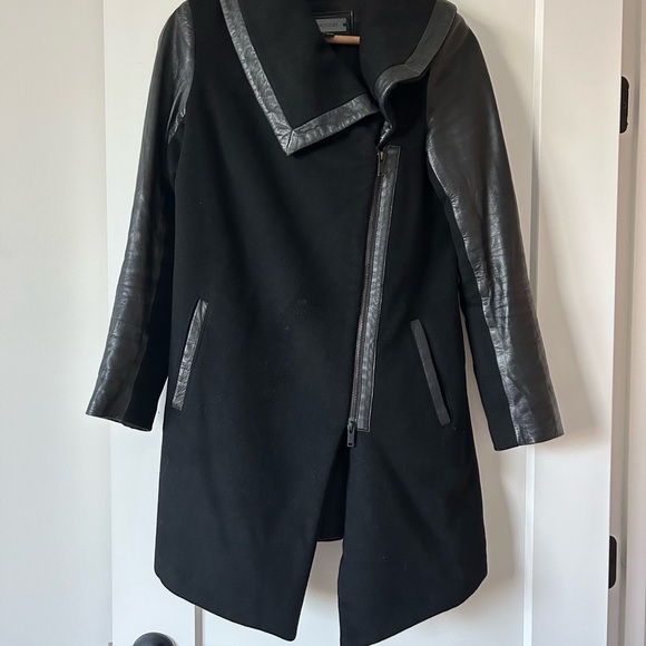 Danier Leather Wool Peacoat - Picture 2 of 6